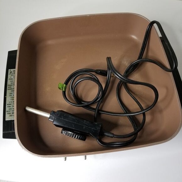 Woolworth co electric skillet model sk/2 1100 watt - Picture 6 of 9